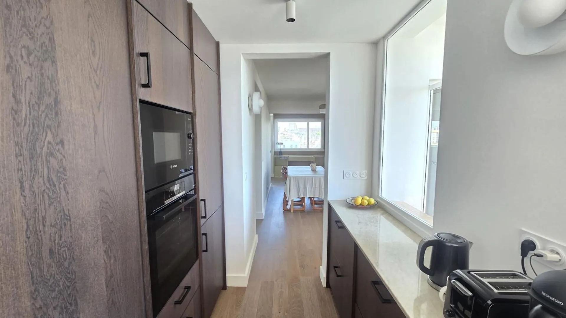 Spacious Apartment Near Belleville Parijs