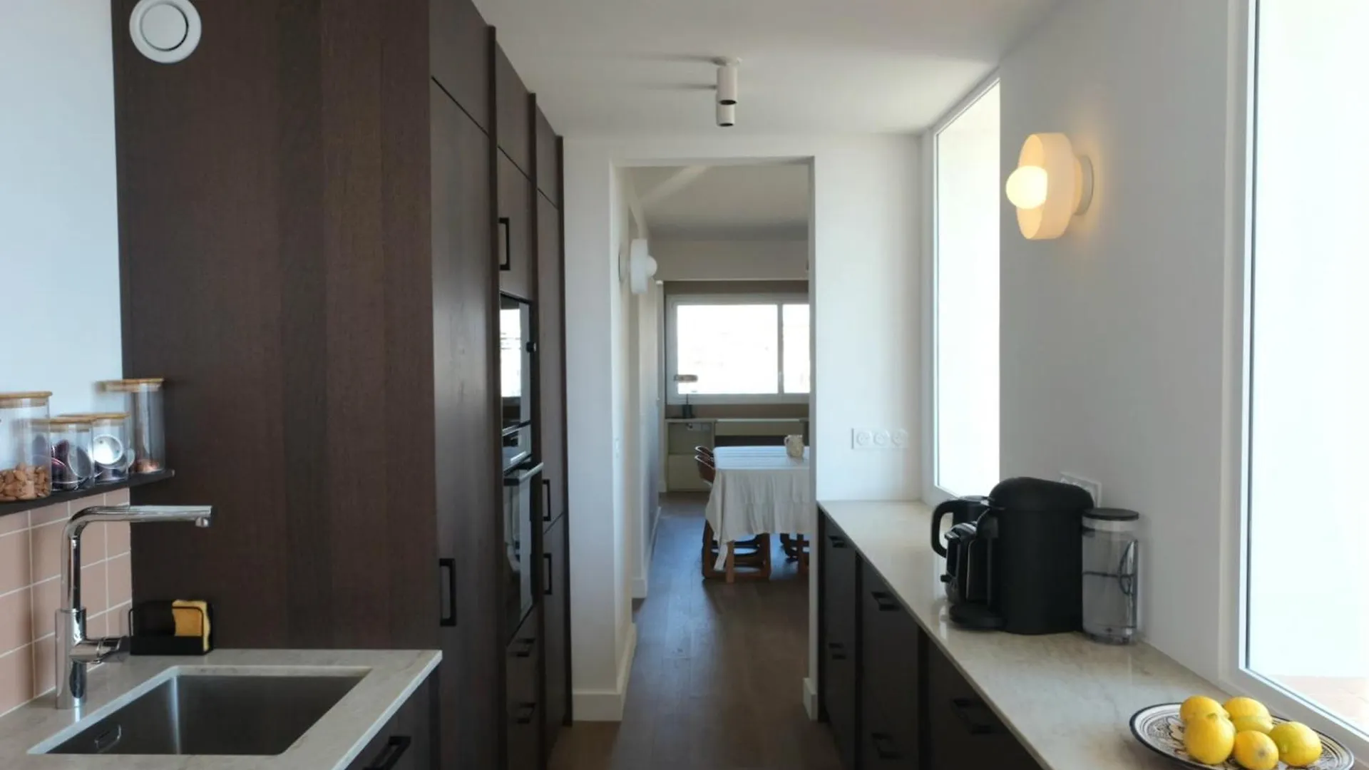 Spacious Apartment Near Belleville Parijs