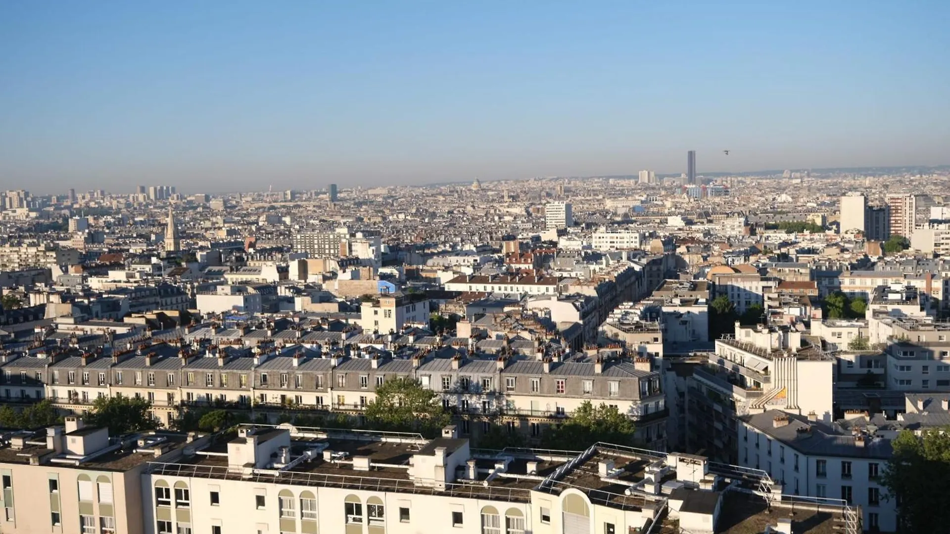 Spacious Apartment Near Belleville Parijs
